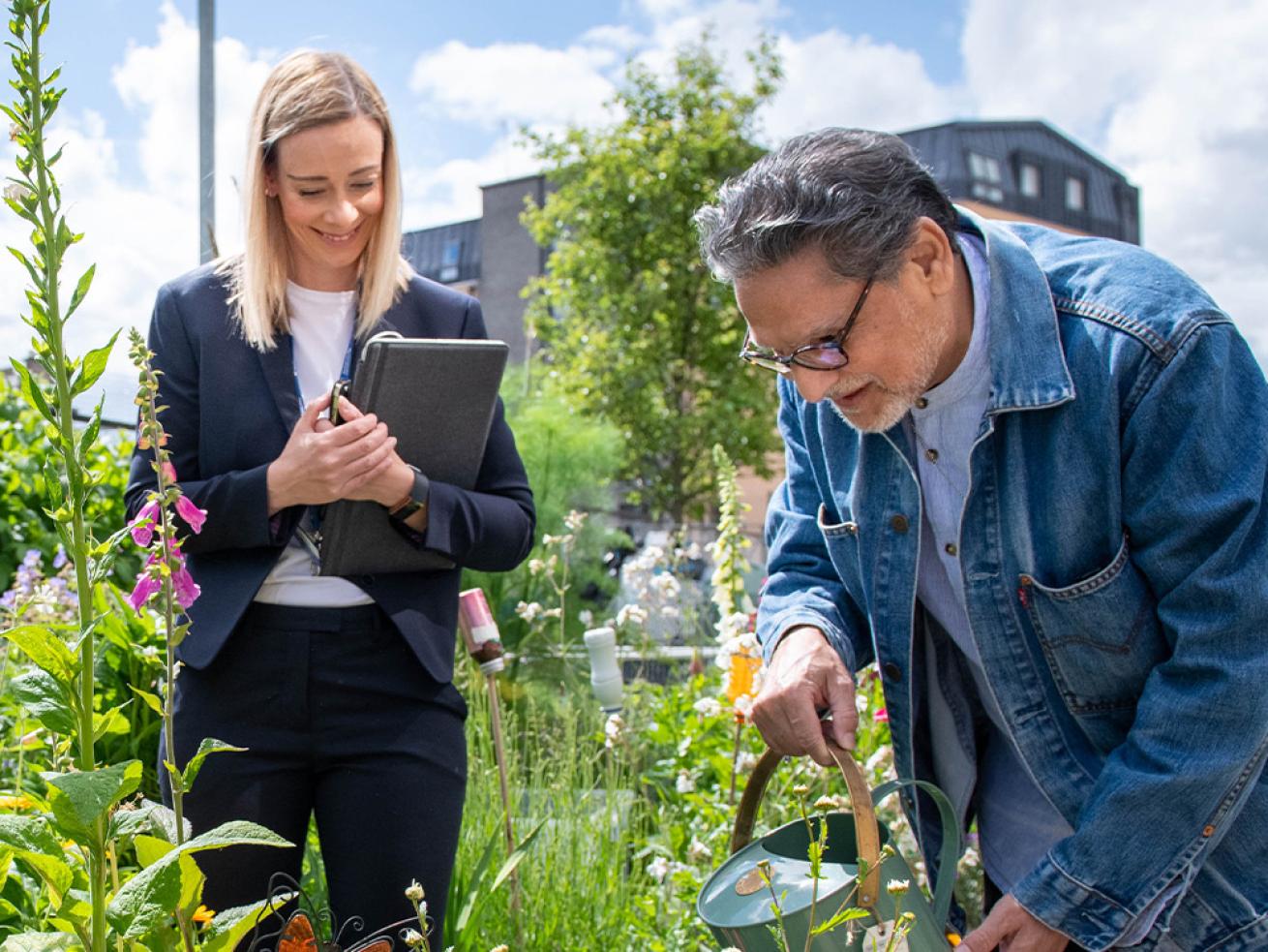 Resident and housing officer in allotment