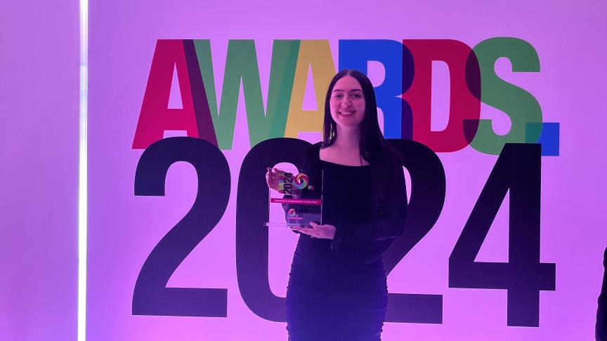 Katie Davies receiving her award of Apprentice Ambassador of the Year – recognising her commitment for championing apprenticeships to others. At the Worcestershire apprenticeship awards 2024.